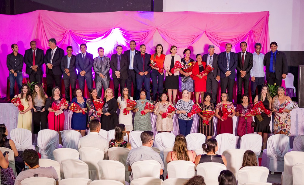 Câmara de Vereadores realiza Sessão Solene em homenagem ao Dia Internacional da Mulher