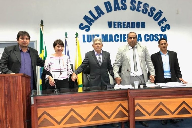 Nova mesa diretora da Câmara Municipal de Cruzeiro do Sul Biênio 2019/2020