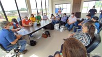 Vereadores participam de reunião para discutir Plano de Habitação de Cruzeiro do Sul